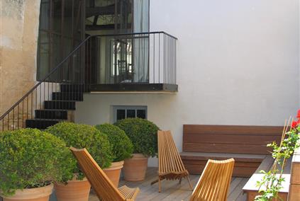 Séjour en loft avec terrasse - Hotel Le Sénéchal