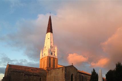 Eglise Ars en Ré - Hôtel le Sénéchal