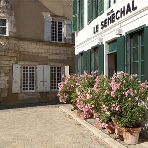 Devanture Hotel Le Senechal Ile de Ré